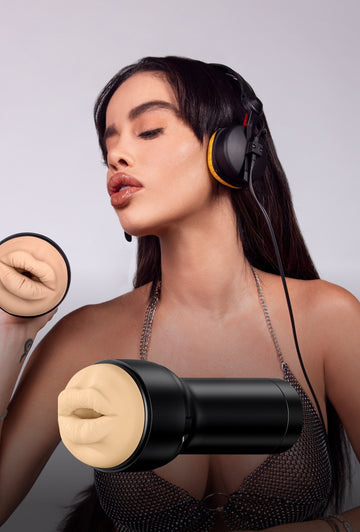 Victoria June Mouth KIIROO-Victoria with feelvictoria mouth stroker