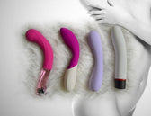 How to hit the G-spot? Curved Vibrators and Dildos!