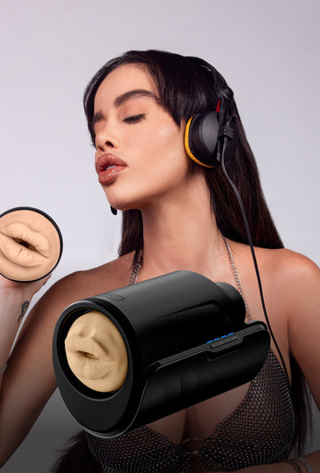 KIIROO-Victoria with feelvictoria mouth stroker