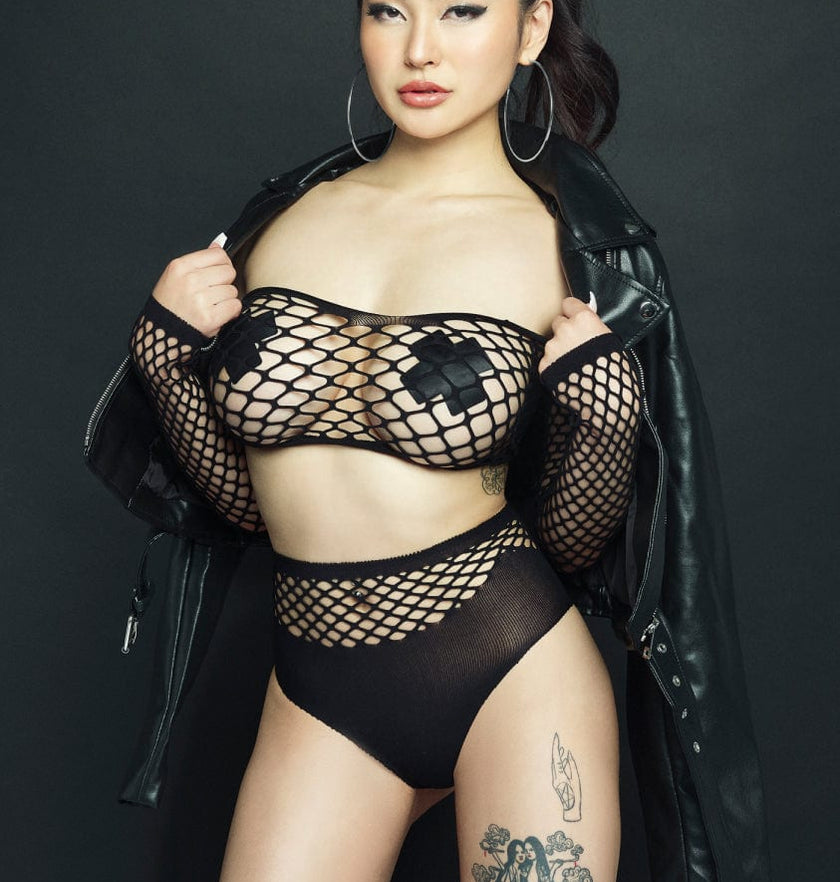 KIIROO-rae black cover